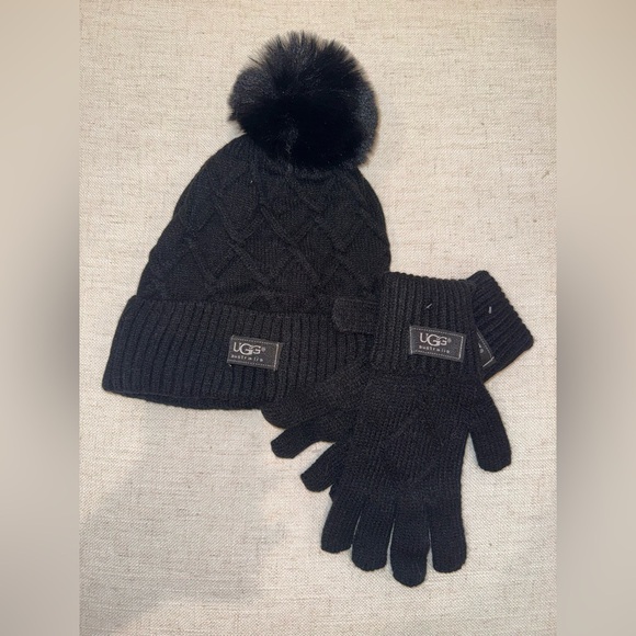 UGG hat and gloves
